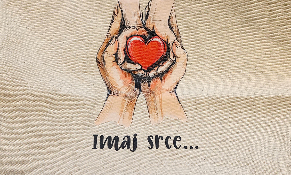 vesela obitelj sa zdravim zubima